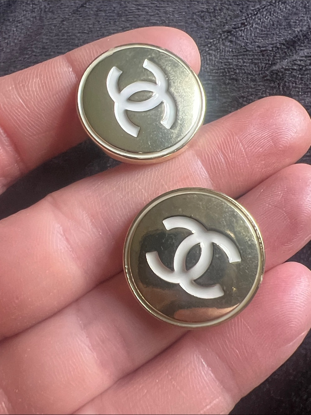 CHANEL Gold-Tone Button earrings with White CC Logo - Picture 9 of 11